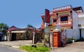 Oyo 92638 Jr Residence Syariah