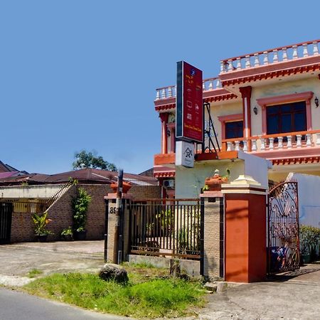 Oyo 92638 Jr Residence Syariah Medan Exterior photo