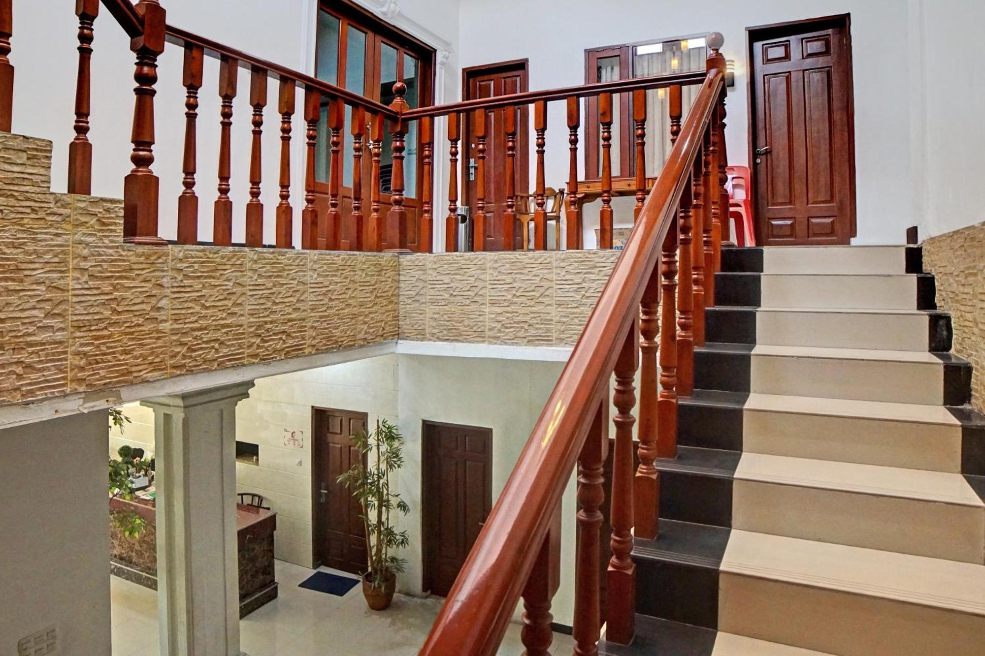 Oyo 92638 Jr Residence Syariah Medan Exterior photo