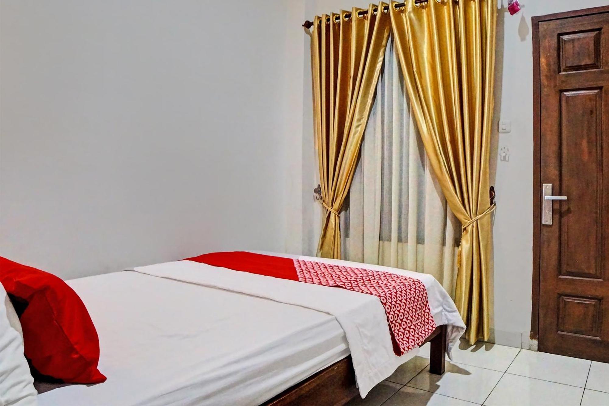 Oyo 92638 Jr Residence Syariah Medan Exterior photo